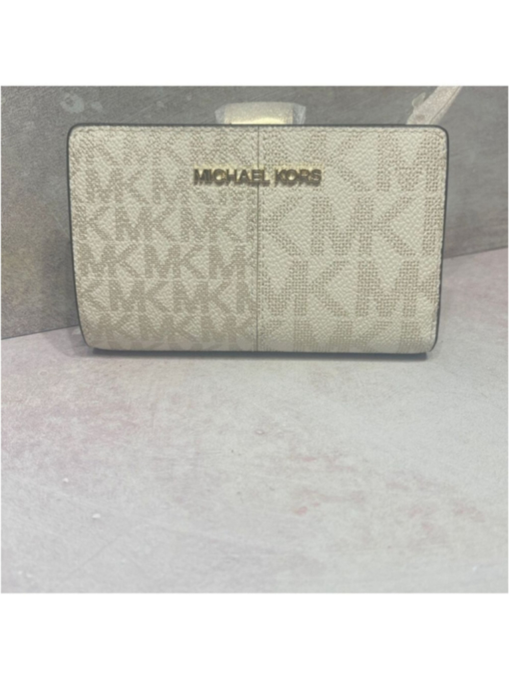 Michael Kors Chain Tote & Wallet Set MK Signature Logo Pale Gold/Cream - Picture 9 of 13